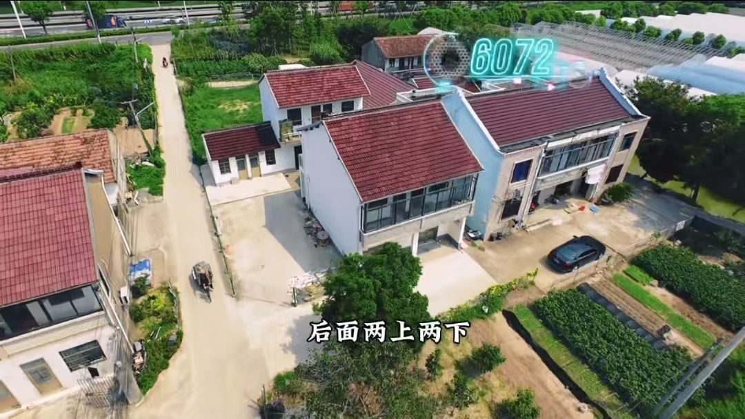 （编号：6072）上海奉贤大叶公路旁乡村小院，位于奉贤与浦东交界处，房子前面两上两下，后面两上两下带副舍，总共9间房，前后菜地一亩多，5000/月